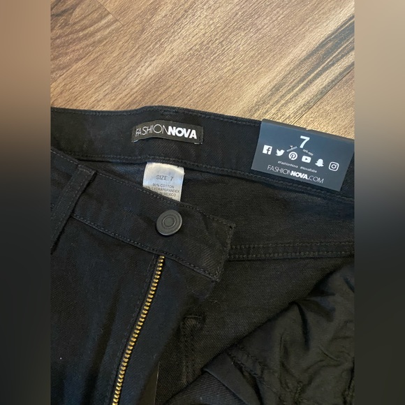 Black pant 👖 - Picture 3 of 3